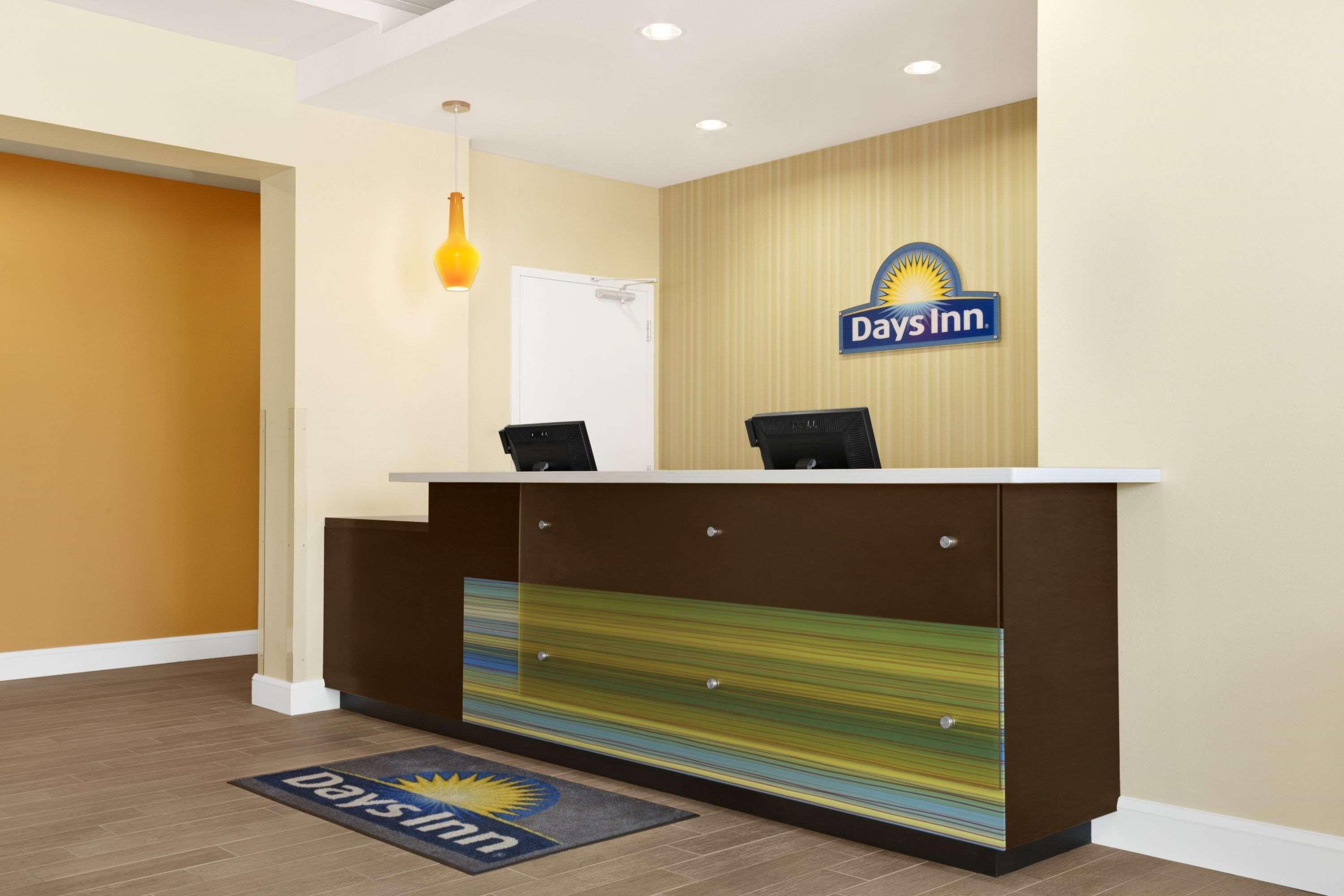 Spark By Hilton Victoria Виктория Экстерьер фото