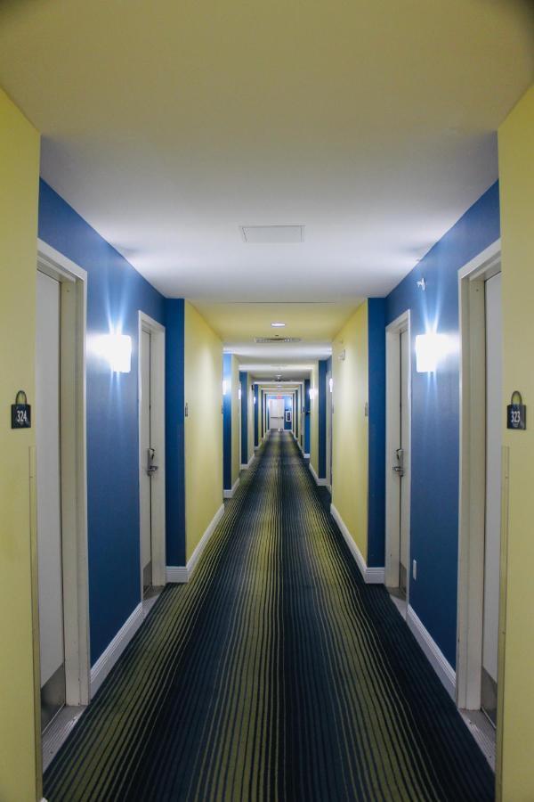 Spark By Hilton Victoria Виктория Экстерьер фото